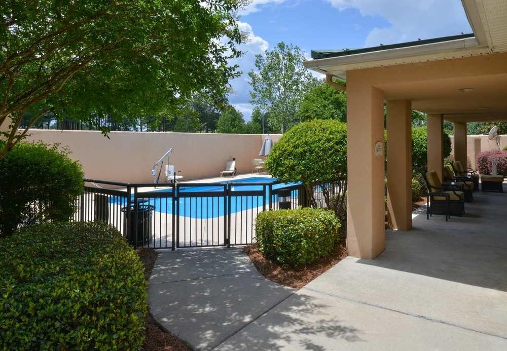Courtyard By Marriott Columbia Northeast/Fort Jackson Area Bagian luar foto