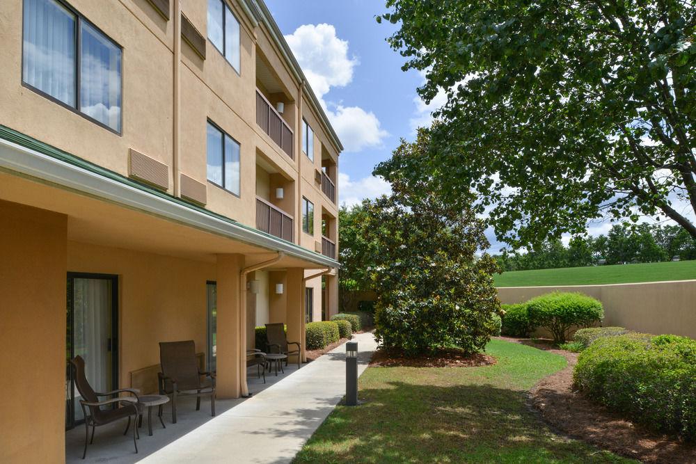 Courtyard By Marriott Columbia Northeast/Fort Jackson Area Bagian luar foto