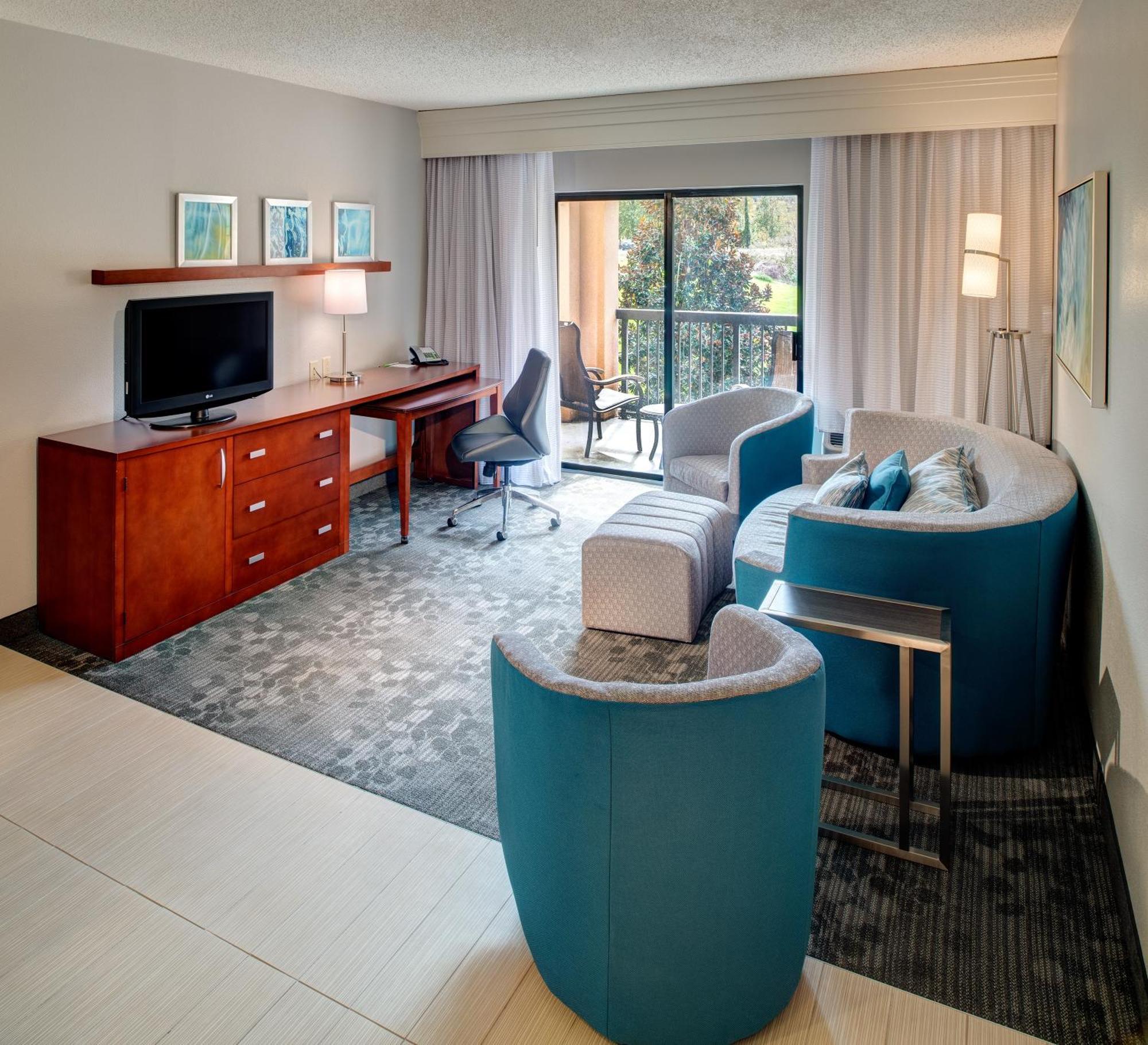 Courtyard By Marriott Columbia Northeast/Fort Jackson Area Bagian luar foto
