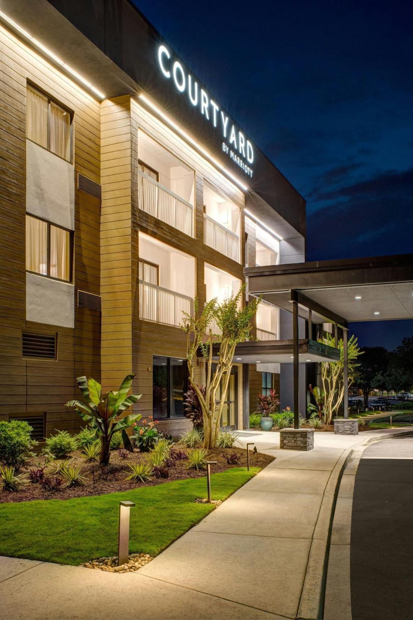 Courtyard By Marriott Columbia Northeast/Fort Jackson Area Bagian luar foto