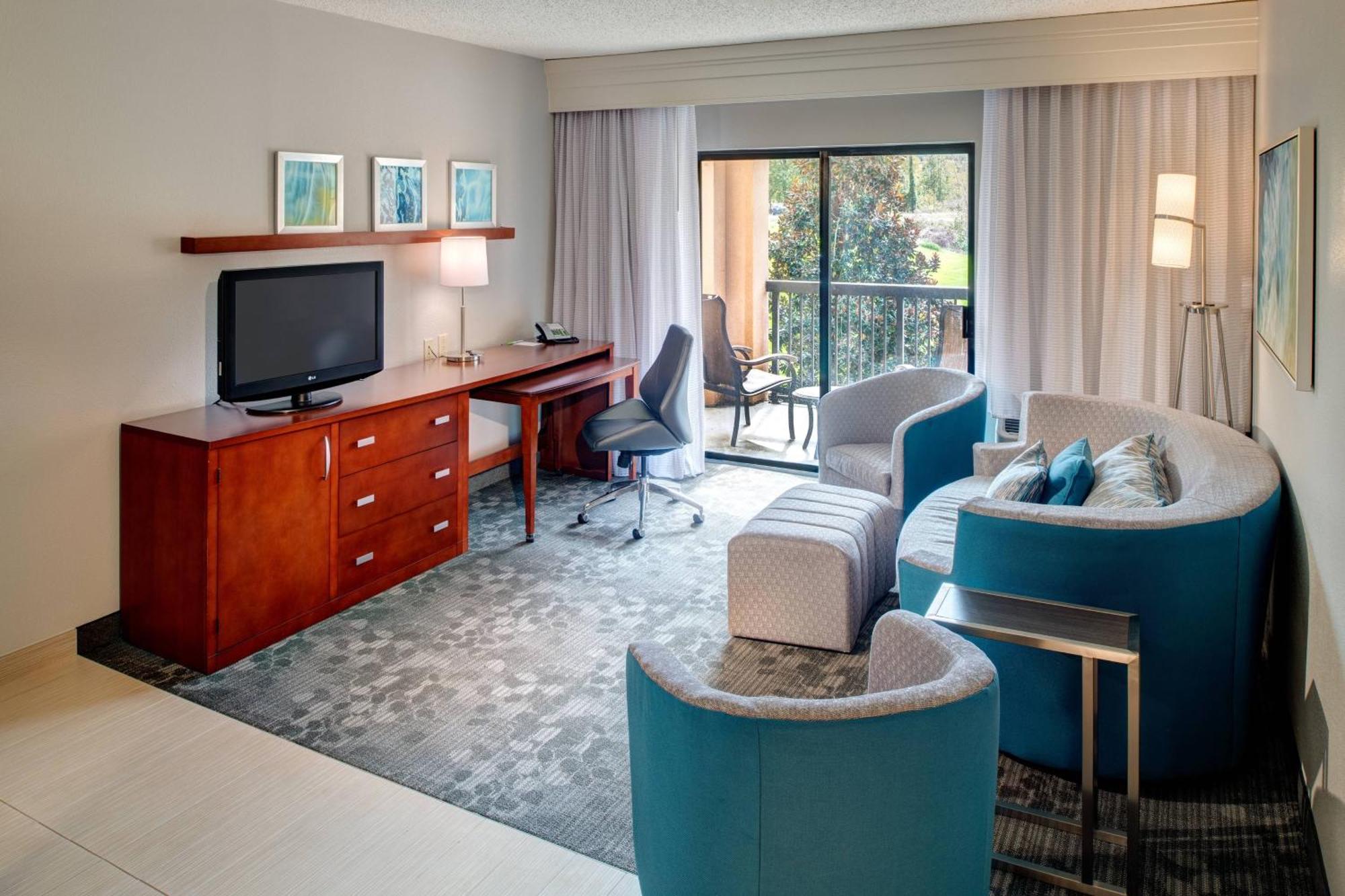 Courtyard By Marriott Columbia Northeast/Fort Jackson Area Bagian luar foto