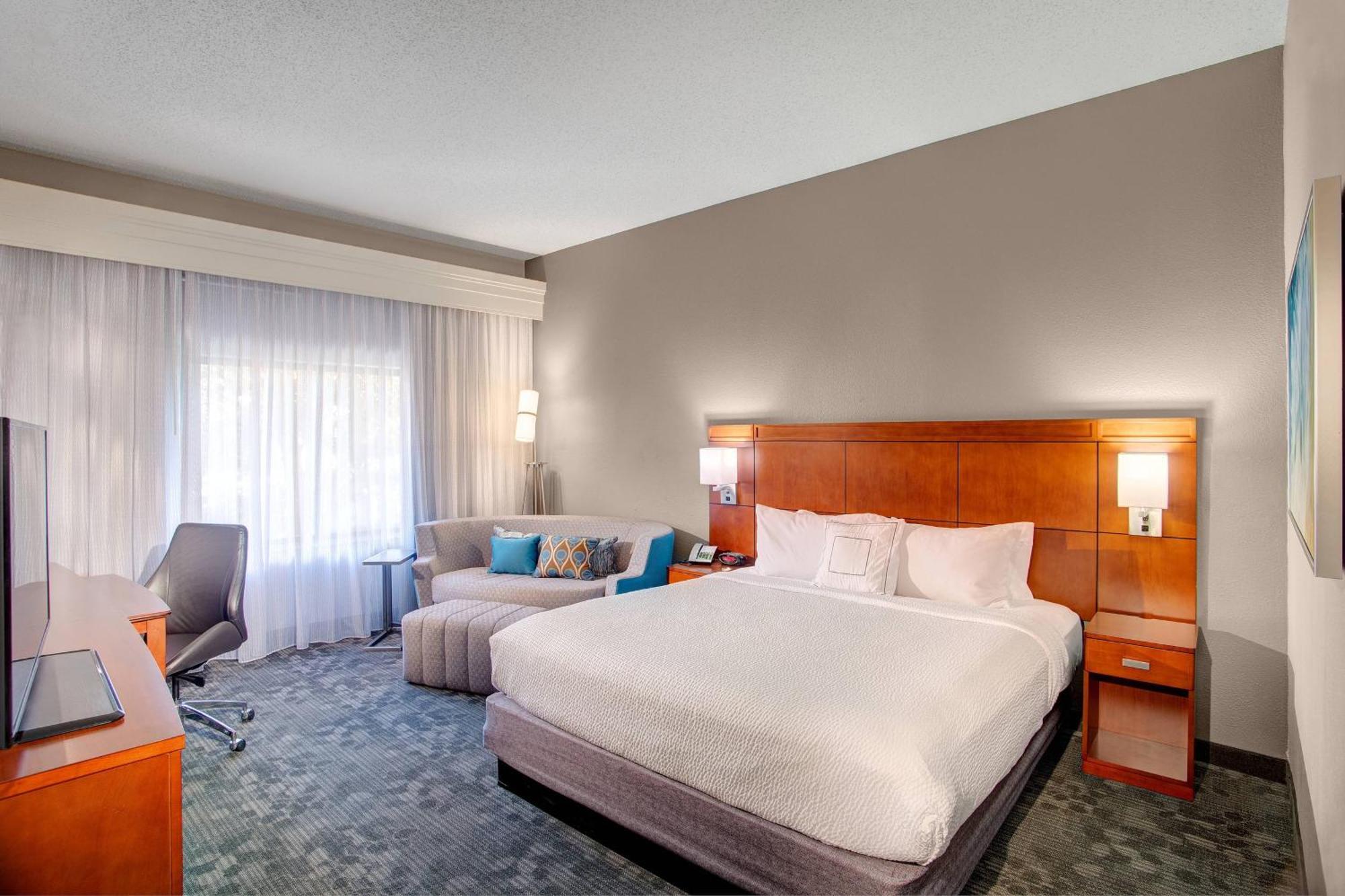 Courtyard By Marriott Columbia Northeast/Fort Jackson Area Bagian luar foto