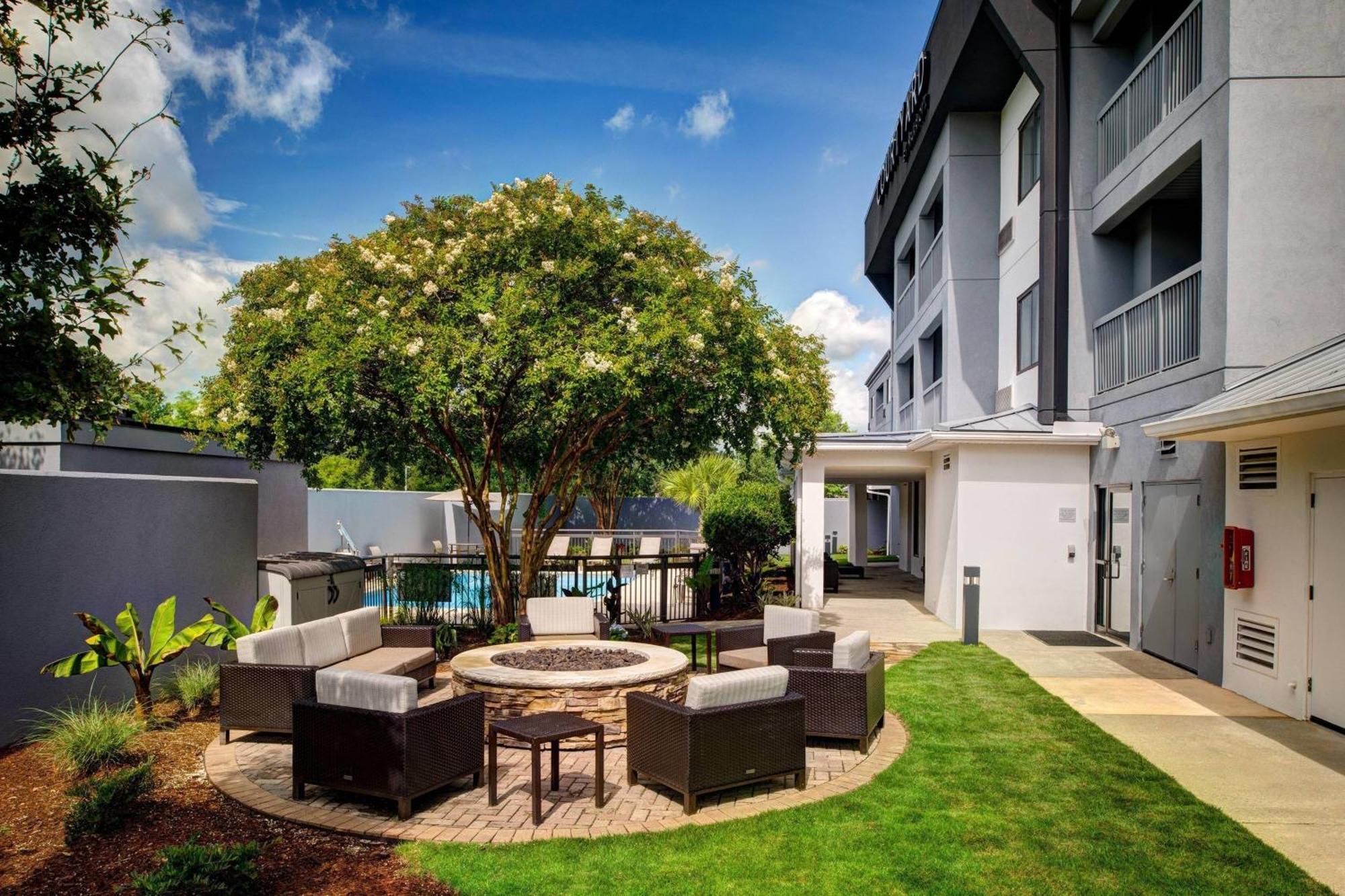 Courtyard By Marriott Columbia Northeast/Fort Jackson Area Bagian luar foto