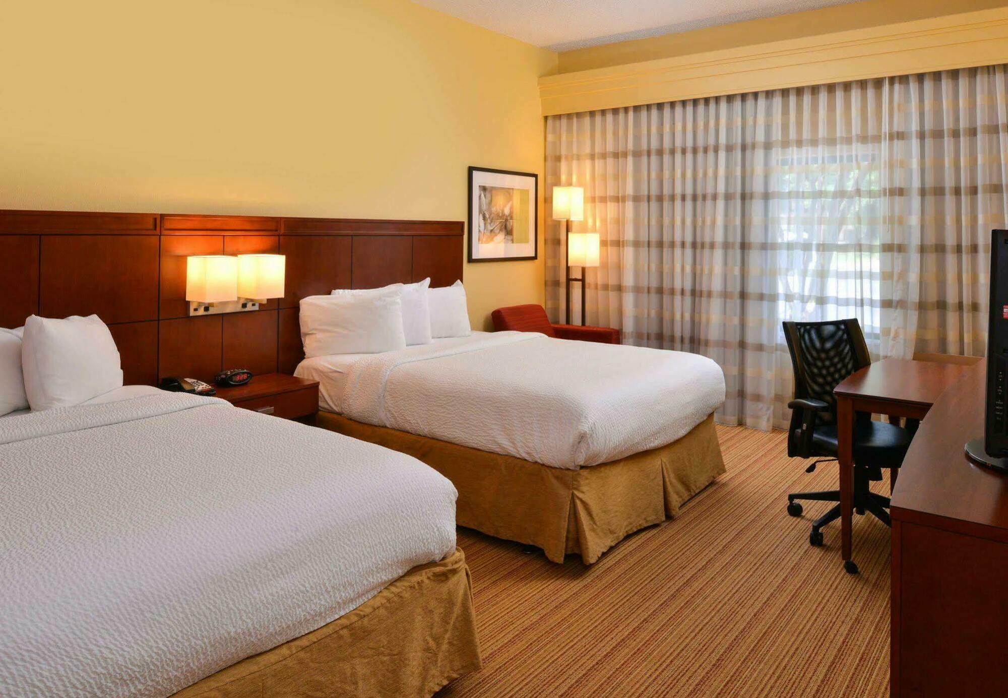 Courtyard By Marriott Columbia Northeast/Fort Jackson Area Bagian luar foto